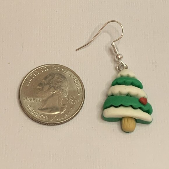 Christmas Earring, Christmas Tree Earring, Holiday Earring, Gift Idea, Tree - Picture 8 of 9